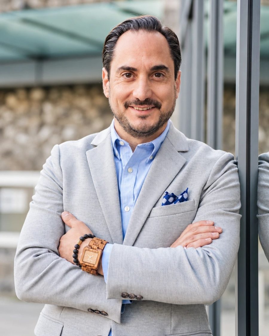 Mehrdad Haghjoo, a Vancouver realtor who helps people with buying a home